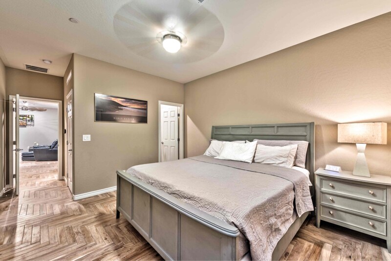 Building Photo - 993 River Garden Ct