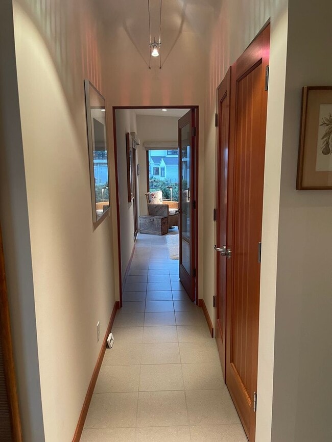 Building Photo - Spectacular View Home In Langley and Fully Furnished!