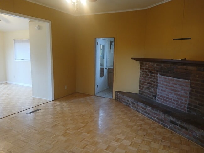 Building Photo - 178 Chestnut Walk Dr