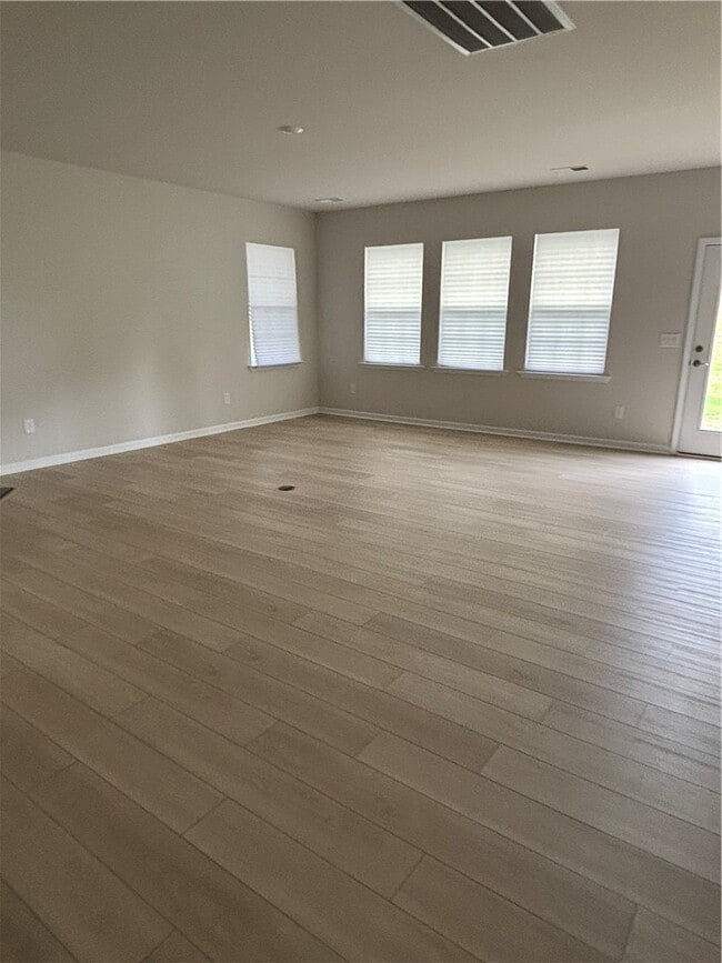 Building Photo - 102 Penrose Cir