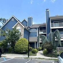 Building Photo - 112 Longfield Ct