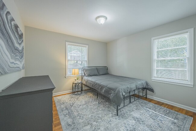 Building Photo - 230 Habersham Dr