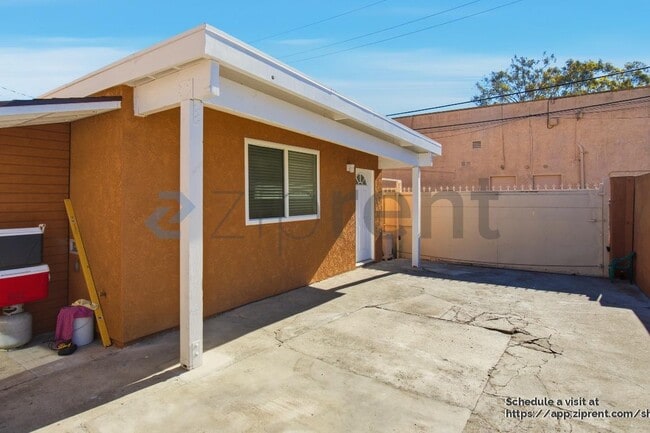 Building Photo - 290 E Marker St