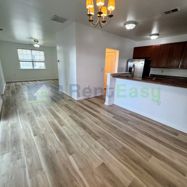 Building Photo - 1323 Emsworth Dr