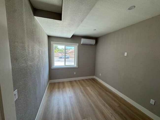 Building Photo - 25385 Avenida Ramada