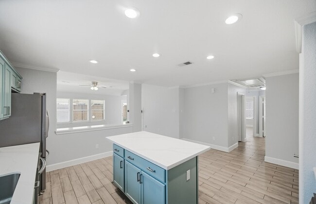 Building Photo - 3116 Creek Bank Ln