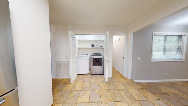 Building Photo - Shelton Woods Single Family