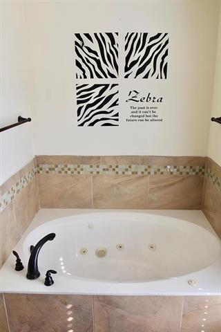 Building Photo - 1113 Larkspur Dr