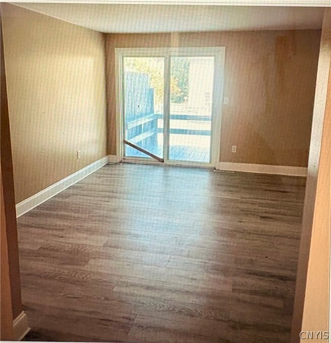 Building Photo - 8050 Lucas Dr