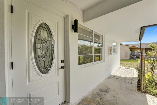 Building Photo - 5310 NW 16th St