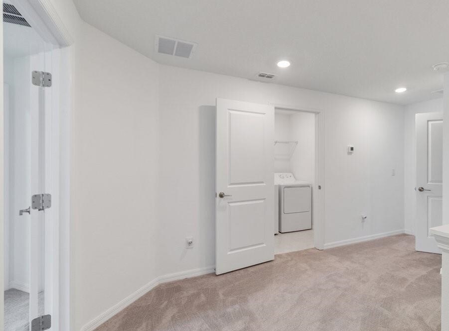Building Photo - 8305 Crescent Oaks Dr