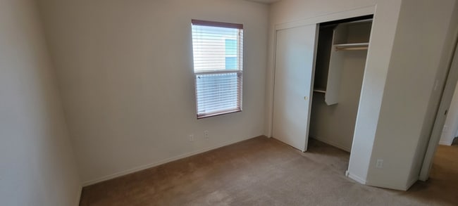 Building Photo - 740 Autumn Meadows Dr