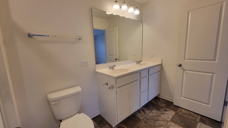 Building Photo - 162 Goldenrod Dr
