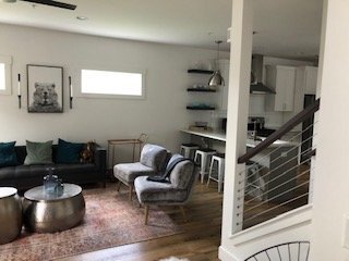 Building Photo - Modern 3-Bedroom Condo with Modern Eleganc...
