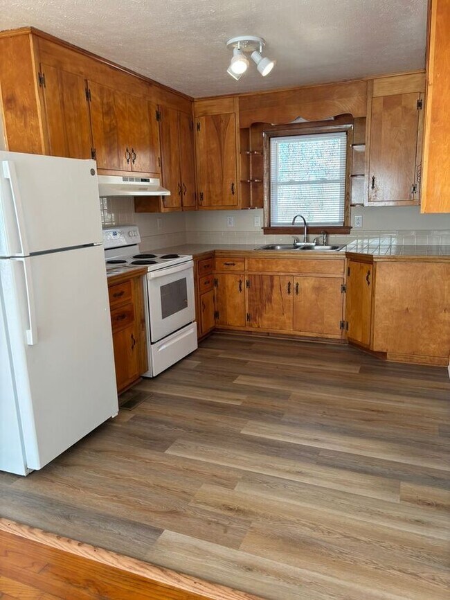 Building Photo - 7522 Decatur Dr