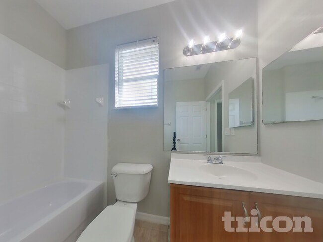 Building Photo - 3089 Tishman Ave