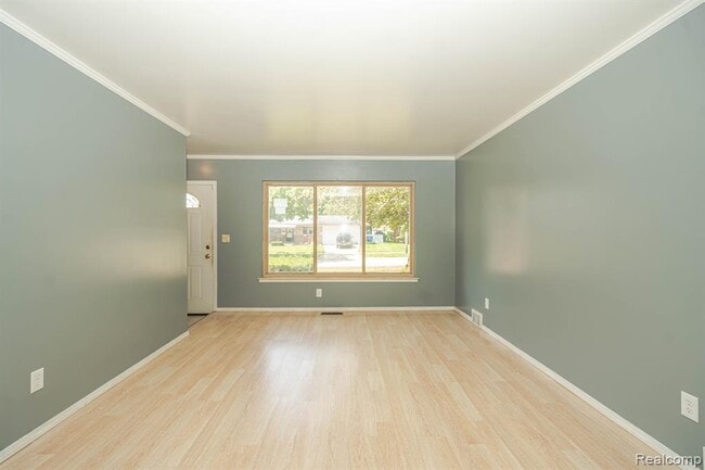 Building Photo - 25568 Thomas Dr