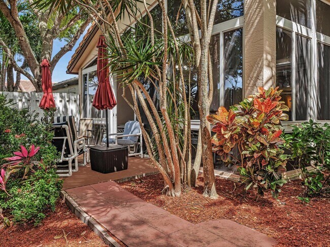 Building Photo - 5856 Seashell Terrace