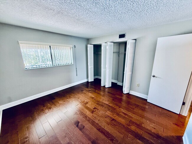 Building Photo - 250 S Sykes Creek Pkwy