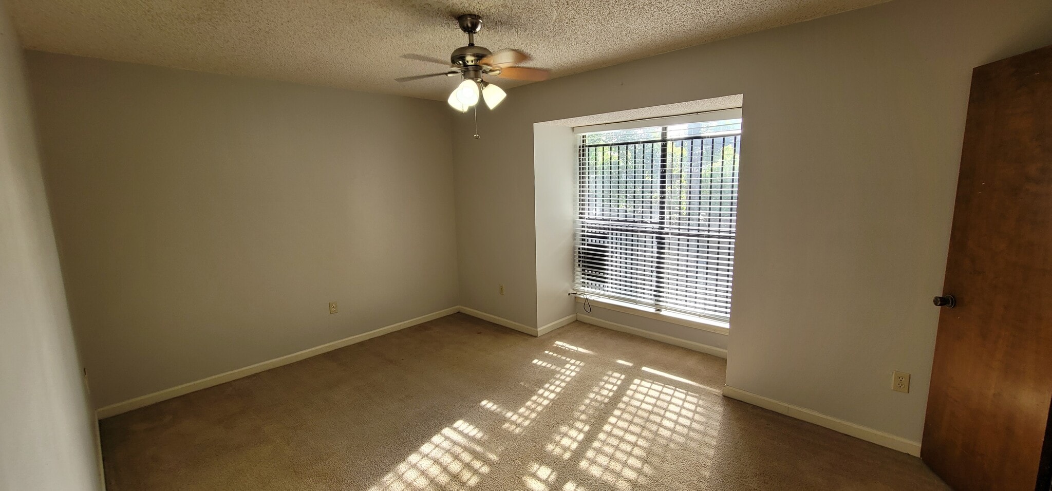 Master Bedroom - 1748 Port Dr