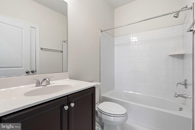 Building Photo - 602 Watermans Dr