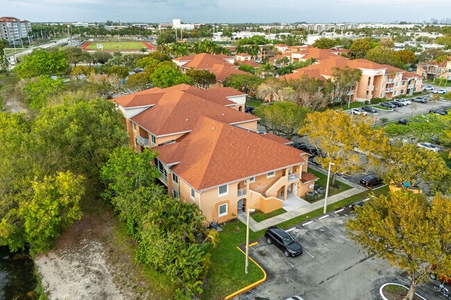 Building Photo - 6960 SW 39th St