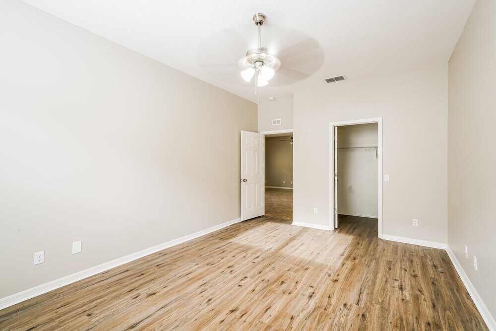 Building Photo - 2525 Deer Forest Dr