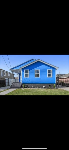 Primary Photo - 2661 Madrid St