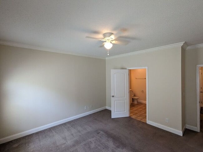 Building Photo - 3BD/2BA Townhome w/ Garage in Oak Ridge