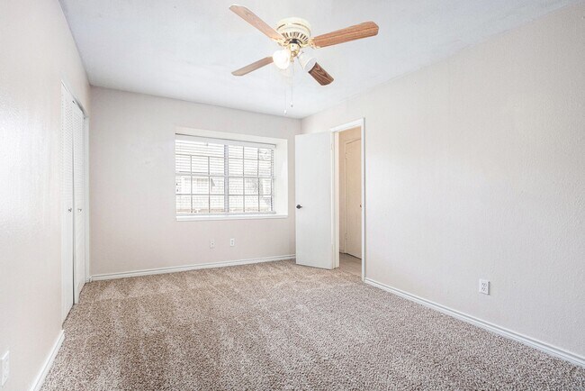Building Photo - 4844 Milwee St