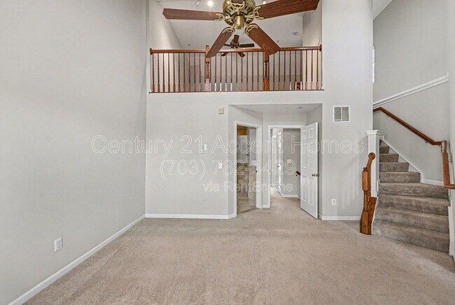 Building Photo - 716 Scarburgh Way