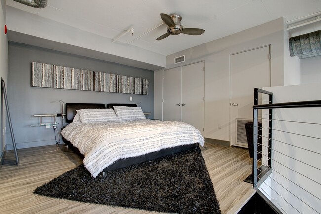 Building Photo - Heart of Old Town!!  Lofted Furnished Rental.  2 Parking Spots. Modern Living Resort!!  Front doo...