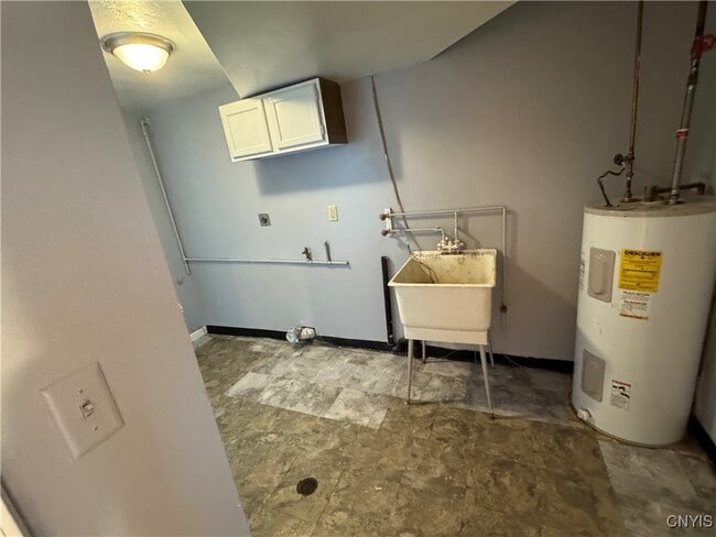 Building Photo - 3059 Hayfield Ln