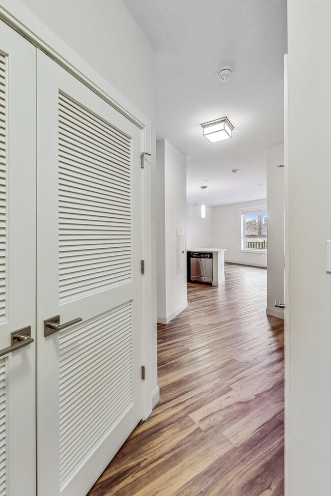 Building Photo - 555 Roger Williams Ave