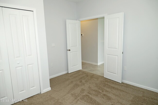Building Photo - 220 Modesto Dr