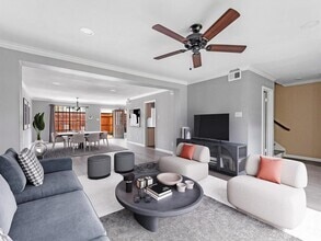 Building Photo - 10305 Briar Forest Dr