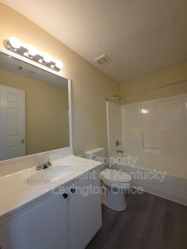 Building Photo - 291 Grinder Ct