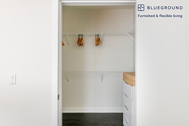 Building Photo - 449 Canal St