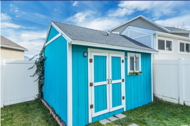 Building Photo - 4851 W Cold Springs Cir