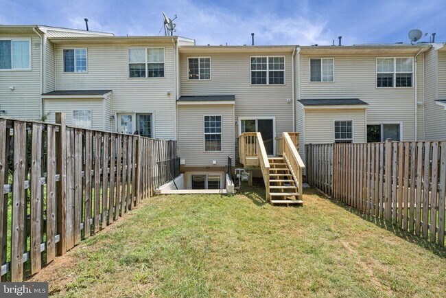 Building Photo - 1026 Longview Ln