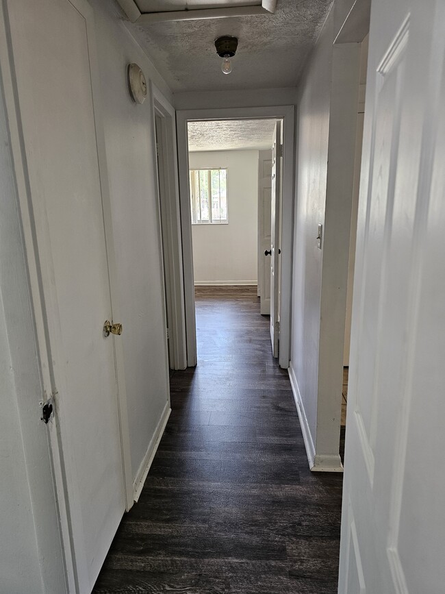 Building Photo - 818 Bradford Cir