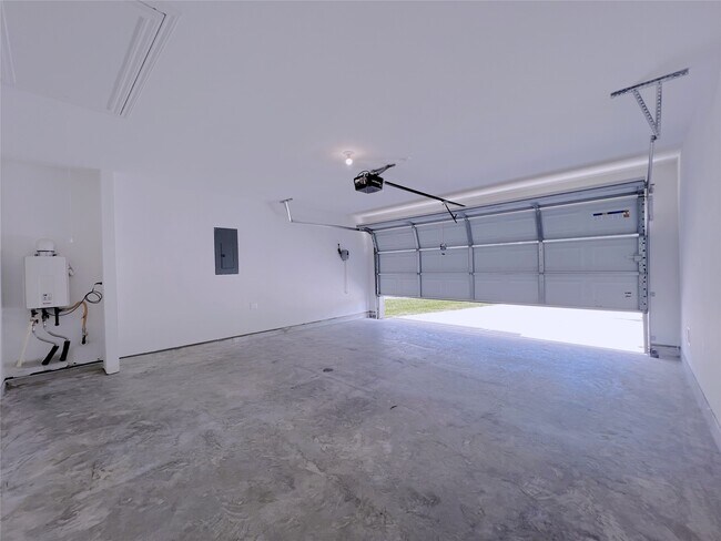 Building Photo - 21227 Alder Oaks Dr