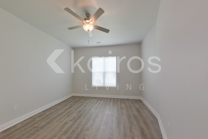 Building Photo - 4816 W Dacha Ln