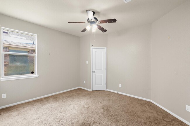 Building Photo - 18339 Red Oak Manor Ln