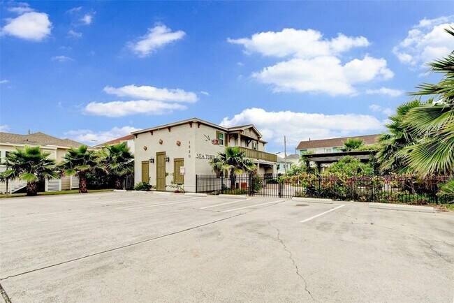 Building Photo - 1820 Avenue O 1/2