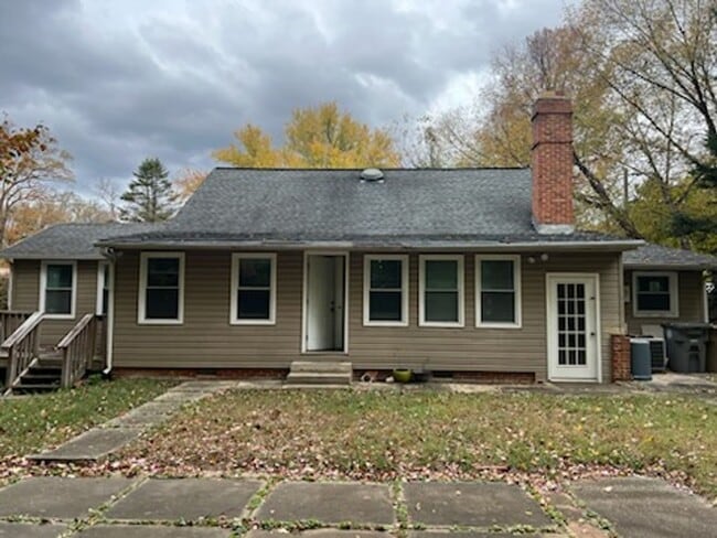Building Photo - SINGLE FAMILY HOME IN TWINBROOK FOREST