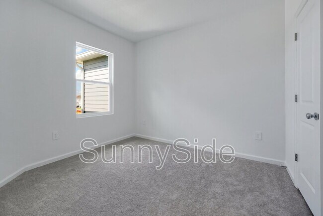Building Photo - 2939 Maloof Dr