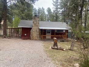 Building Photo - 114 Cedar Pl