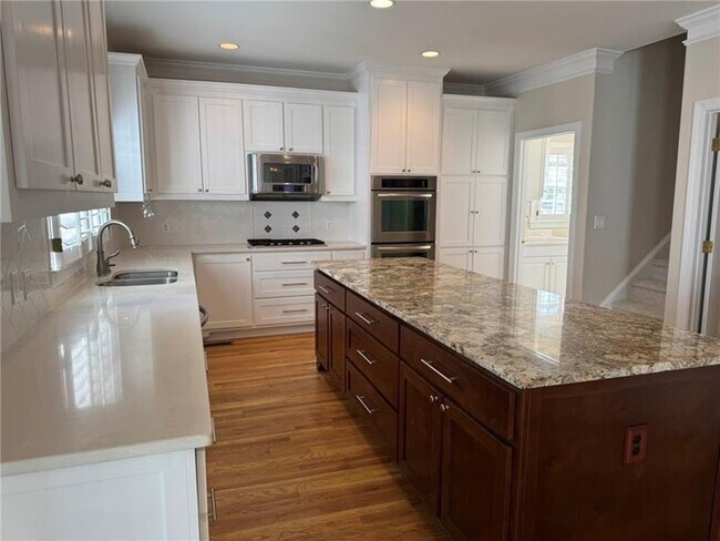 Building Photo - 4505 Chattahoochee Plantation Dr SE