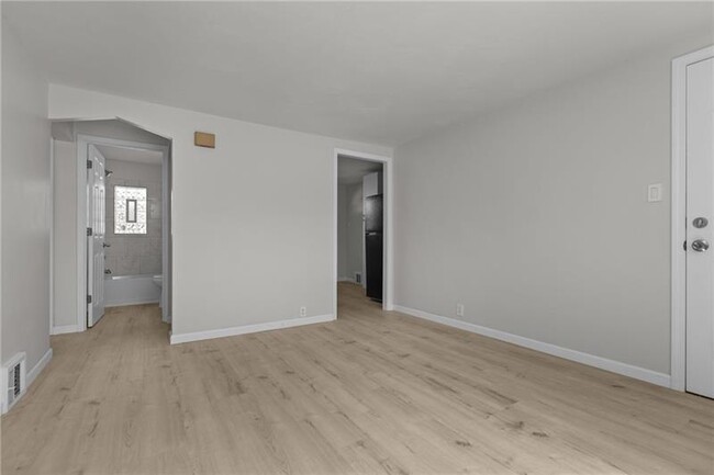 Building Photo - 6812 Grand Ave